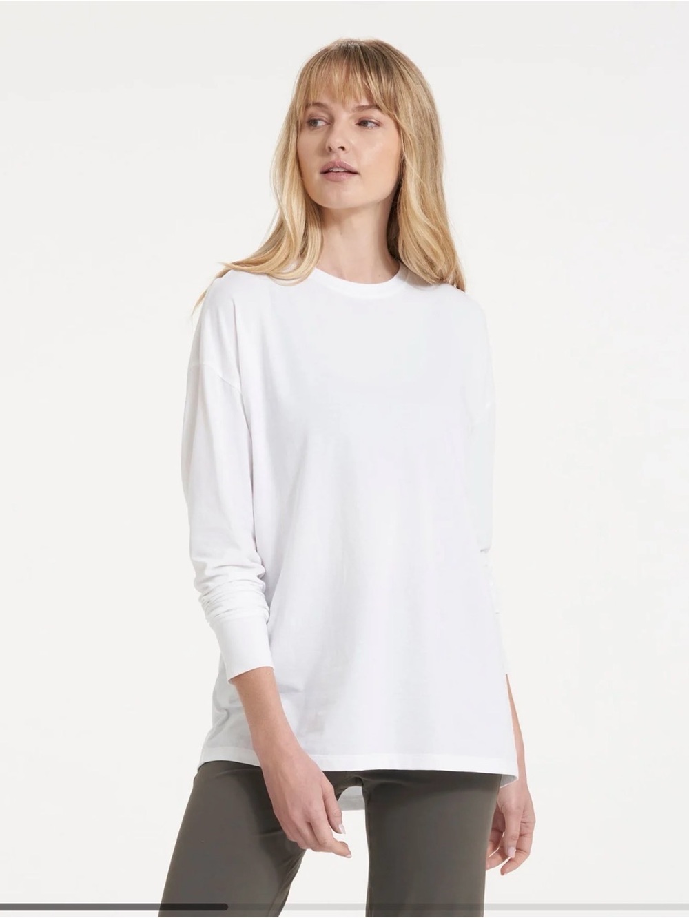 NWT Vuori Classic Long-Sleeve Crewneck Top - White